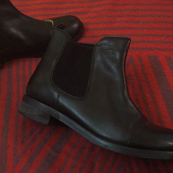 Topshop Shoes - Size 9. Topshop Chelsea Boots